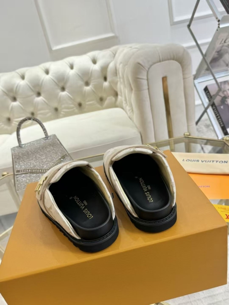 l0vis Vvtt0n slippers